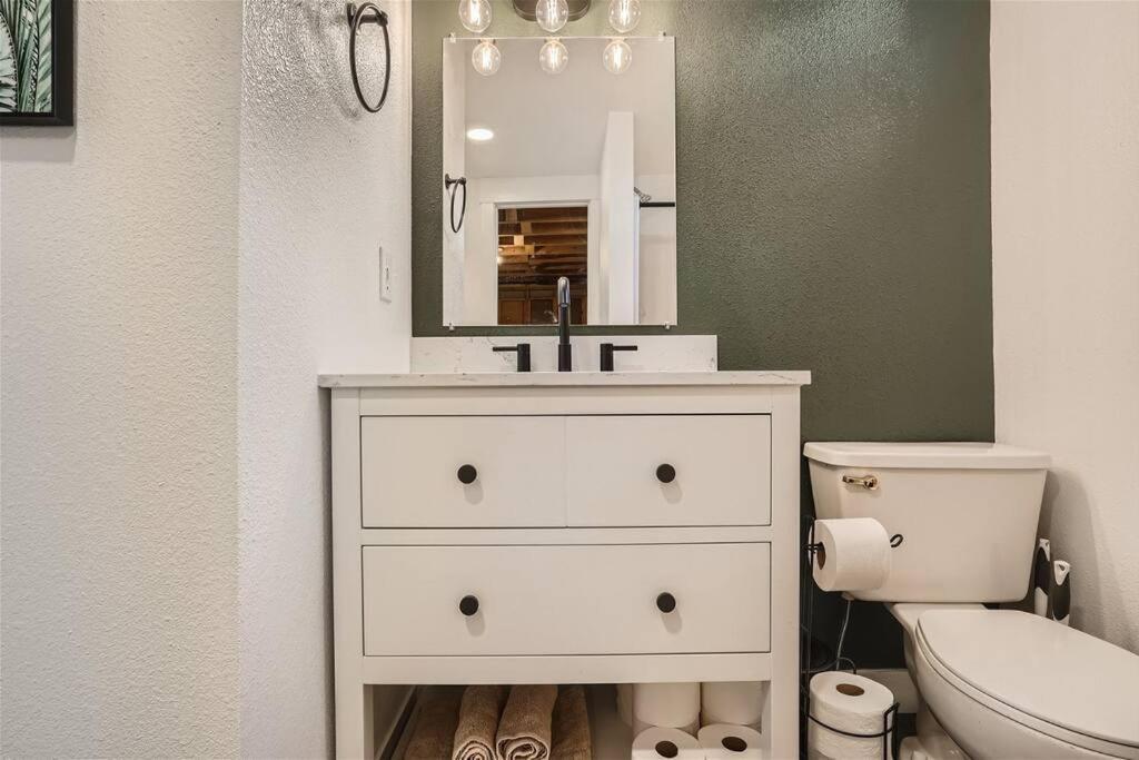 Casa vacanze Serene, Spacious In Quiet Neighborhood With Fenced Yard