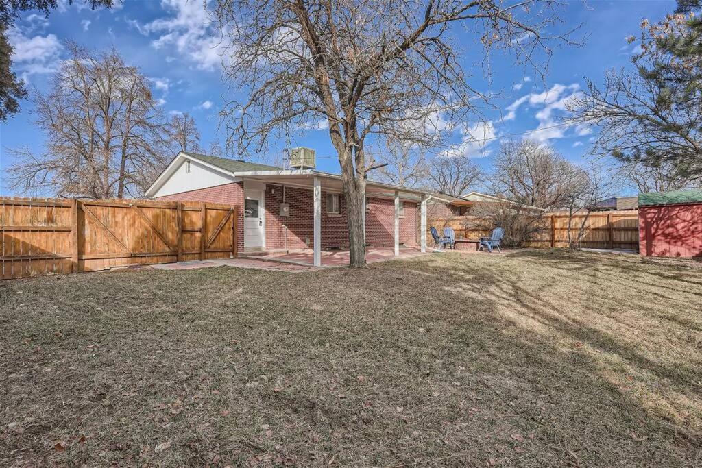 Serene, Spacious In Quiet Neighborhood With Fenced Yard Casa vacanze *